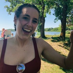 Meet your Posher, Renee